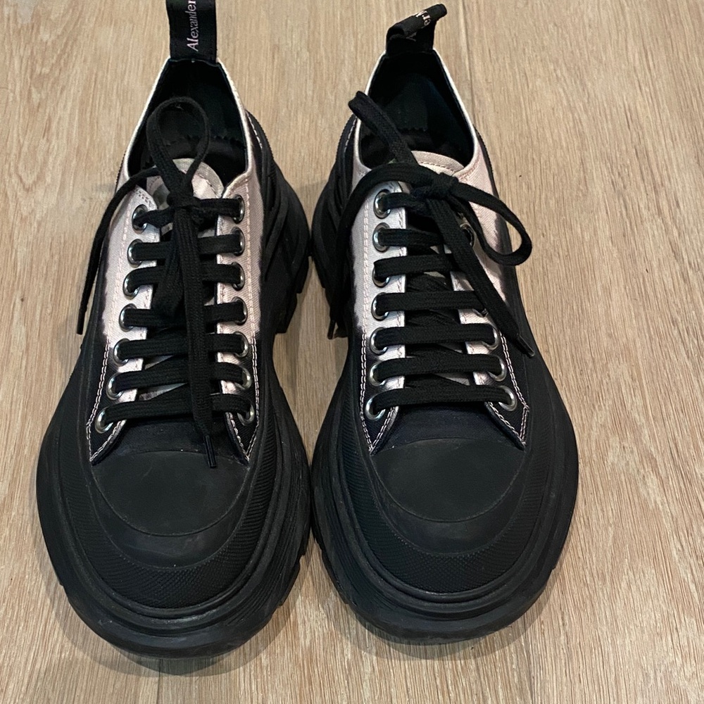 Alexander McQueen rare!